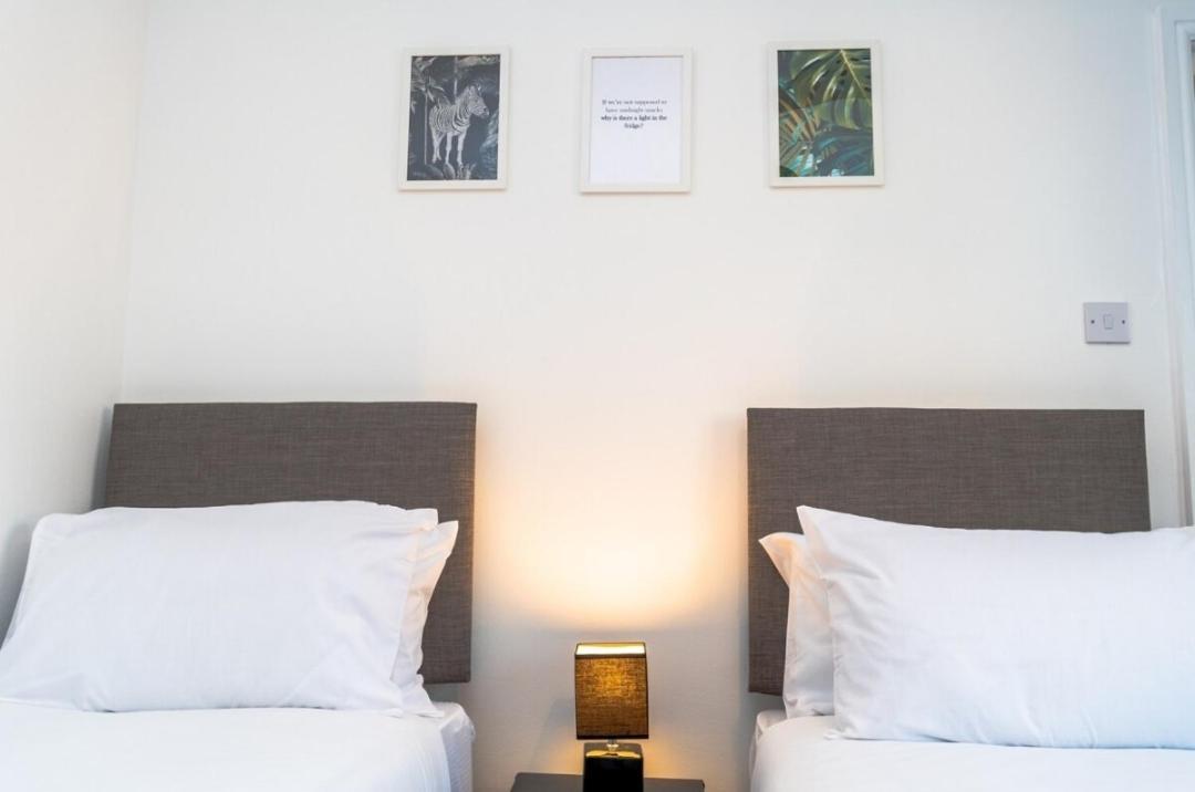 Charming York House- Walking Distance To Town Centre Villa Eksteriør bilde