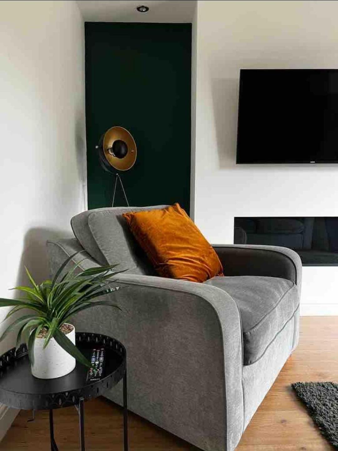 Charming York House- Walking Distance To Town Centre Villa Eksteriør bilde