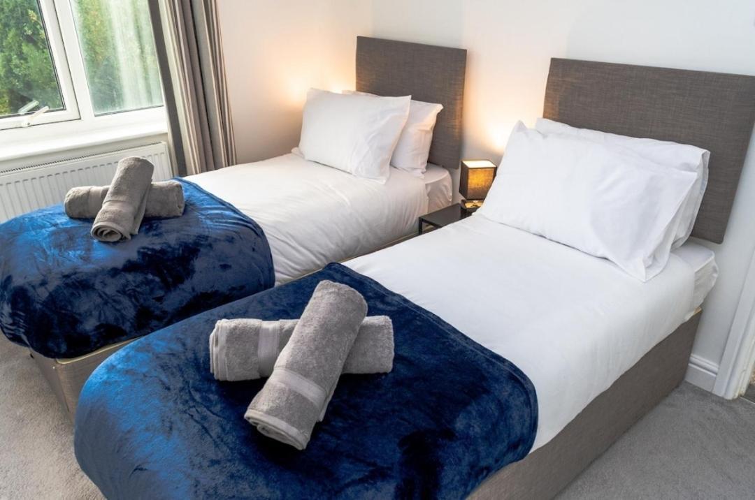 Charming York House- Walking Distance To Town Centre Villa Eksteriør bilde